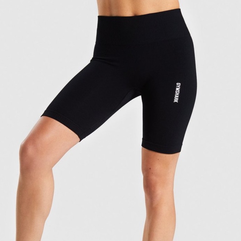 🦈 Gymshark Powerdown Shorts NWT